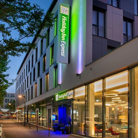 Holiday Inn Express Stuttgart-Waiblingen By Ihg Exterior photo