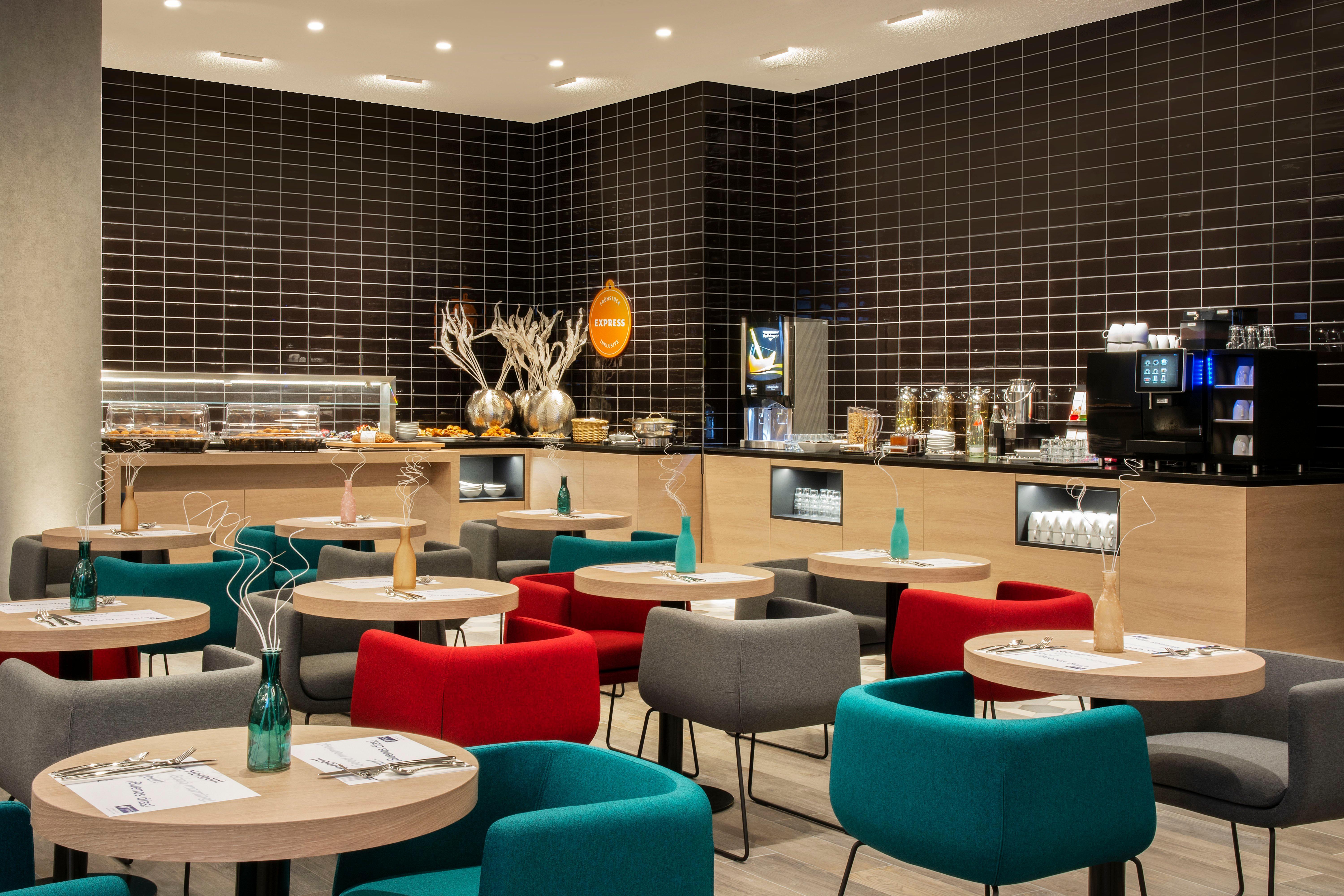 Holiday Inn Express Stuttgart-Waiblingen By Ihg Exterior photo