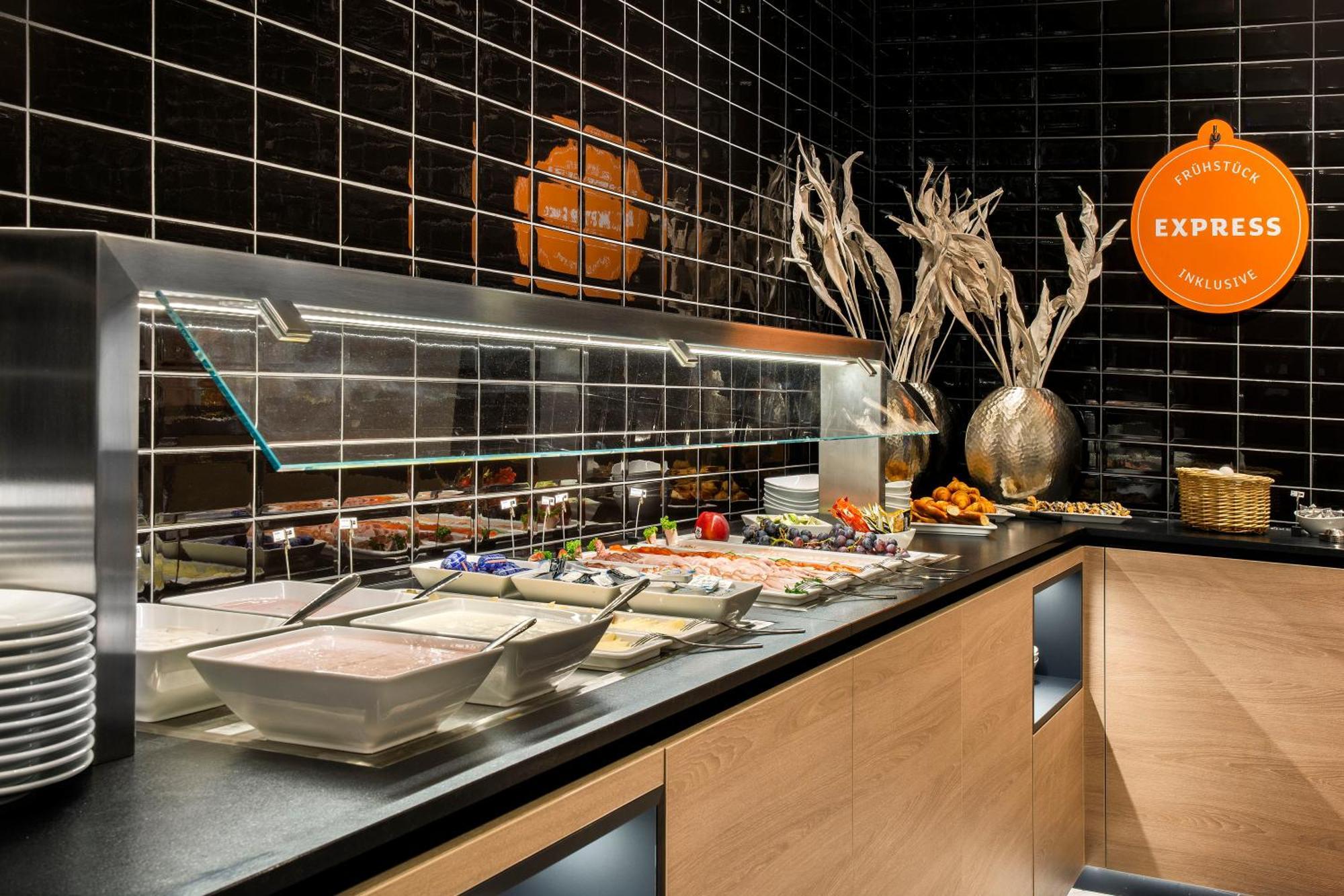Holiday Inn Express Stuttgart-Waiblingen By Ihg Exterior photo
